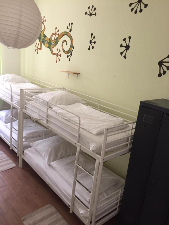 Corner Hostel Berlin Prenzlauer Berg Екстериор снимка