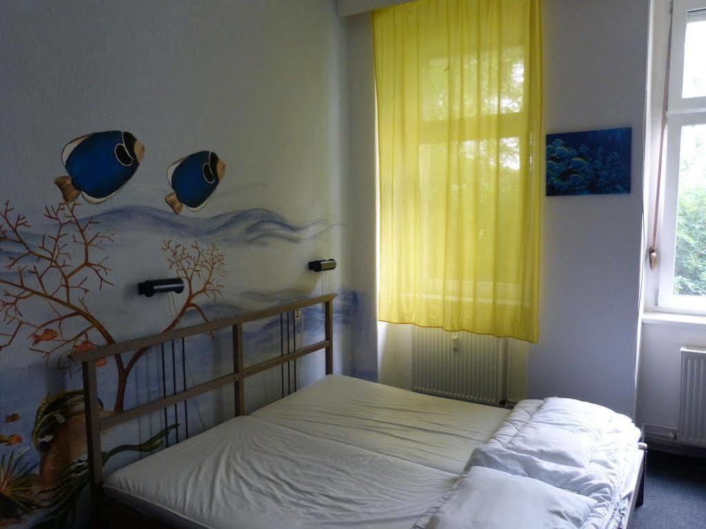 Corner Hostel Berlin Prenzlauer Berg Екстериор снимка
